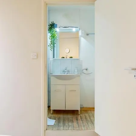 Charming Studio With Reading Nook & City View Nicosia Exterior foto