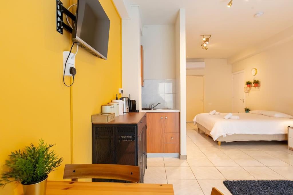 Charming With Reading Nook & View * Nicosia